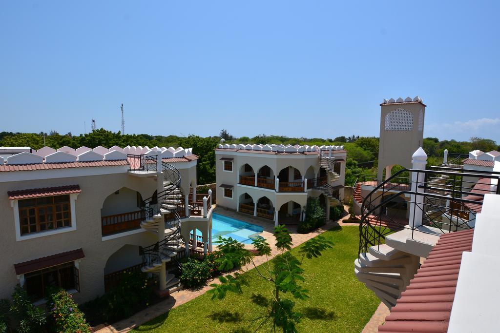 Diani Pearl Apartment Диани Бийч Екстериор снимка